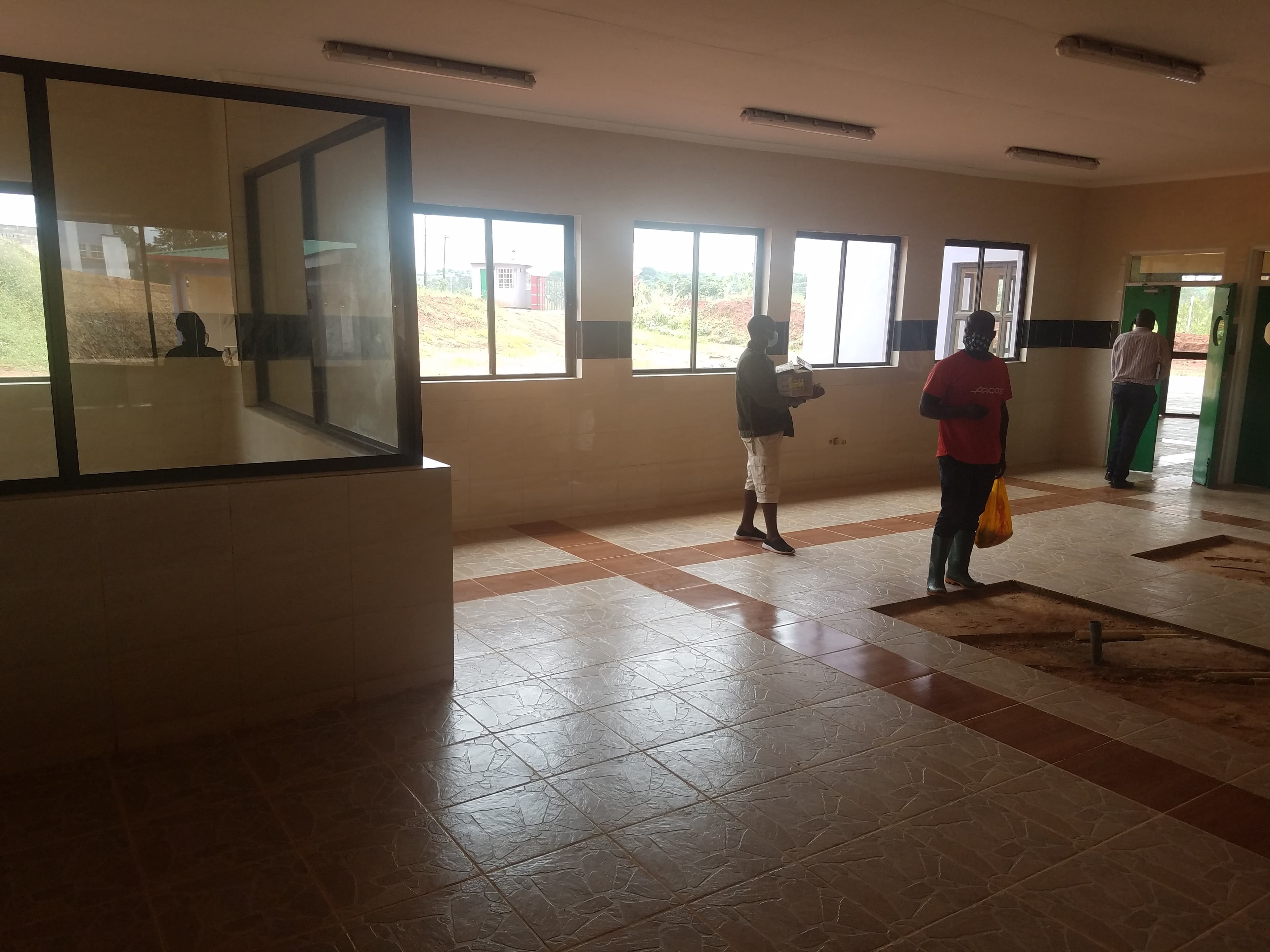 Glass and aluminium office partitions for businesses