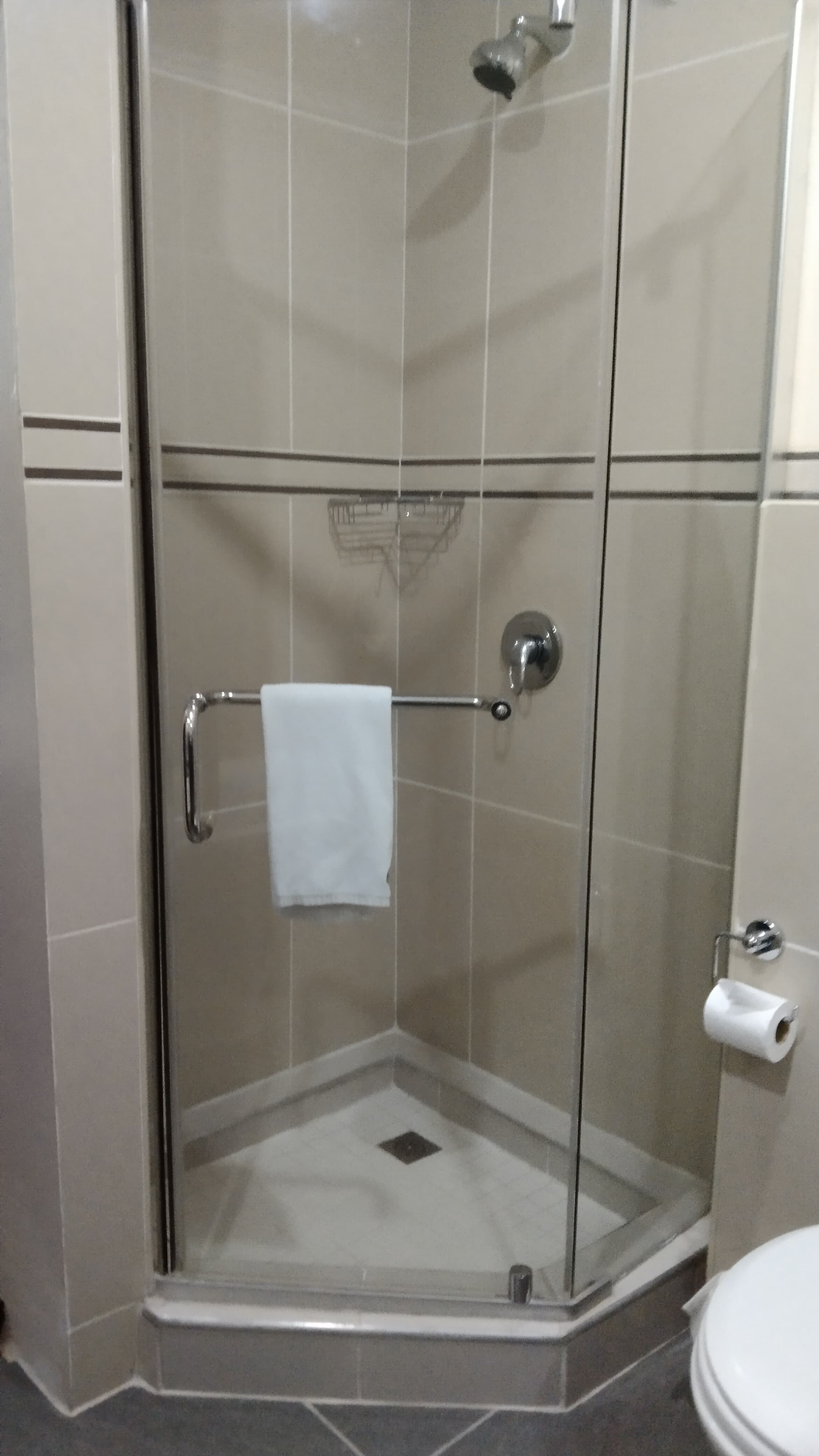 Modern shower cubicle installation for bathrooms